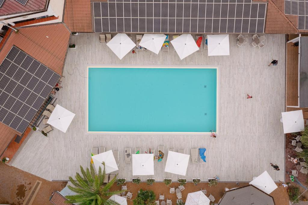 Amareclub Le Rose Hotel San Teodoro  Exterior foto