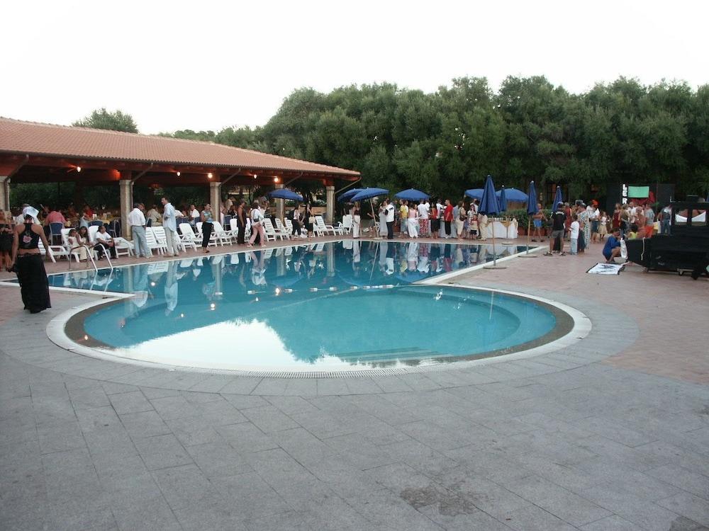 Amareclub Le Rose Hotel San Teodoro  Exterior foto